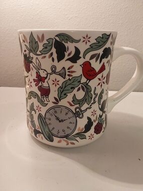 Large Alice In Wonderland Themed Coffee Mug. 20 Ounces